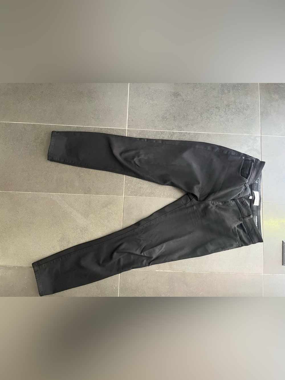 DL1961 solid black Margaux Instasculpt Size 28